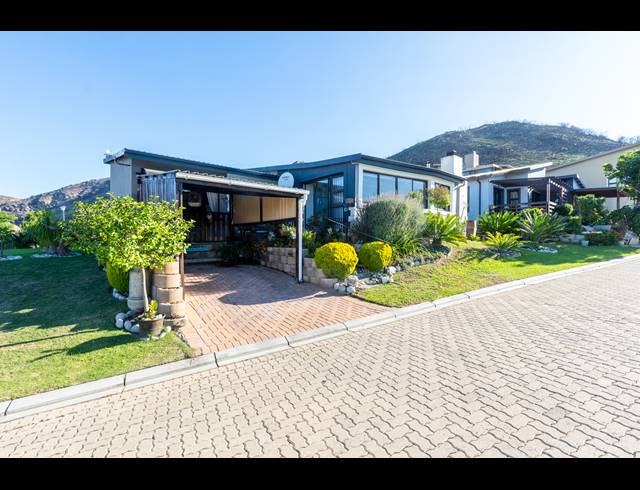 3 BEDROOM HOUSE FOR SALE IN ISLAND VIEW